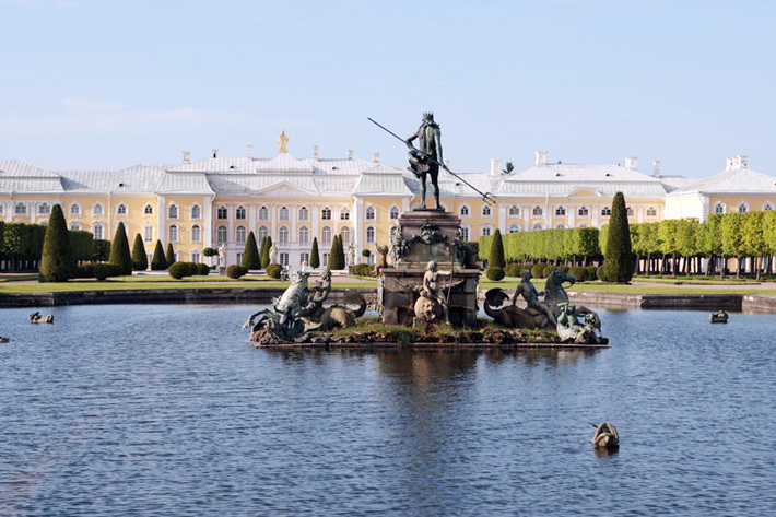 View of the Peterhof Palace in Saint Petersburg (photo courtesy of the New Peterhof Hotel, venue of the meeting)