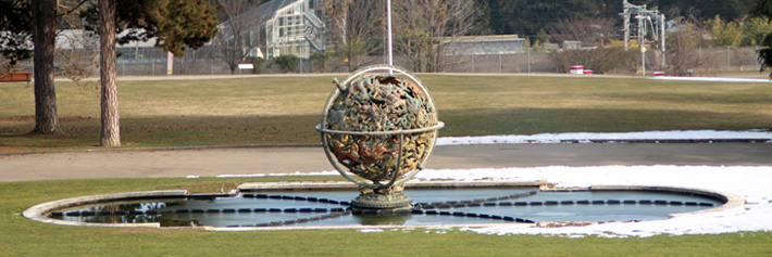 The “Broken Chair” sculpture with the Palais des Nations in the background.
