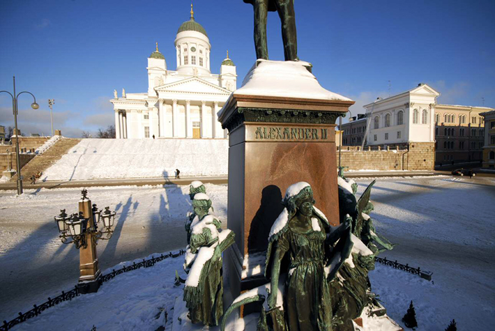 A view of the Senate Square and Helsinki Cathedral (photo courtesy of the Government of Finland)