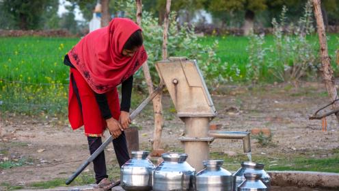 Water hand pump