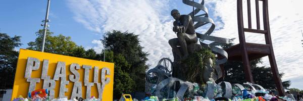 As the first day of INC 5.2 begins, an art installation created by Ben Wong welcomes delegates to the Palais des Nations, reminding them of the urgency for reaching a plastics treaty 