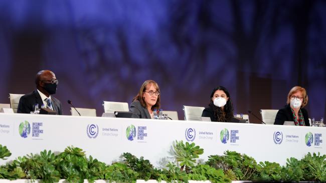 From L-R: XXX; Patricia Fuller, Ambassador for Climate Change, Canada; Karina Barrera, Under-Secretary for Climate Change, Ecuador; and Christiane Paulus, Director-General for Nature Conservation and Sustainable Use of Natural Resources, Germany