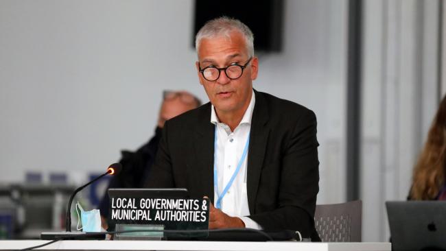 Andries Gryffro, Local Governments and Municipal Authorities