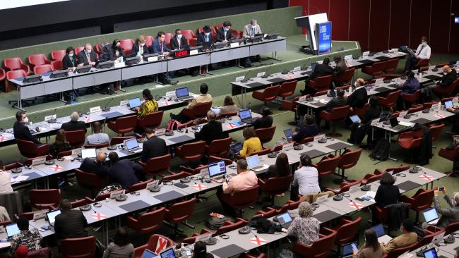   View of the dais during the contact group on the post-2020 global biodiversity framework