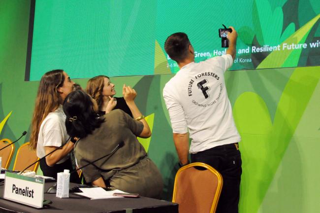 Panelists take selfie photo