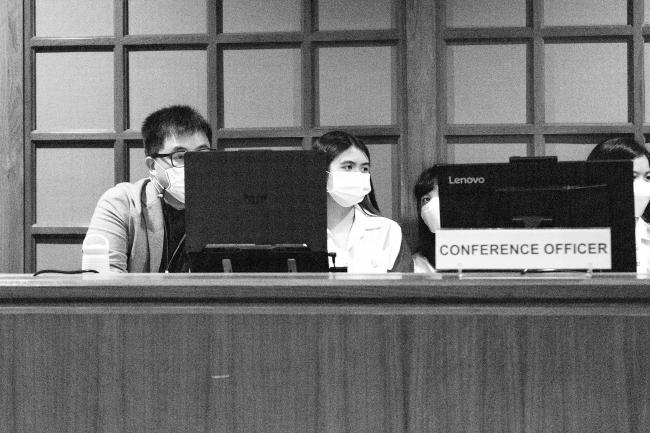 Conference officers during the session - OEWG-44-ExMOP-5 - 11Jul2022 - photo -.jpg