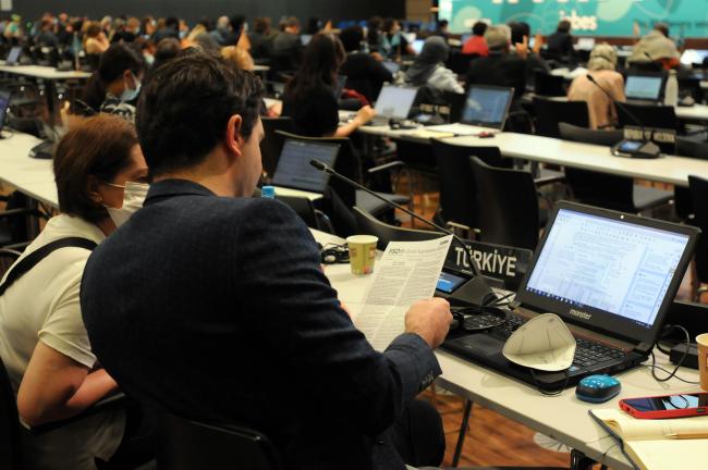 Delegates from Türkiye read Monday's ENB