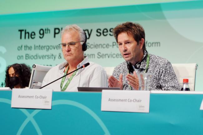 Assessment Co-Chairs John Donaldson, South Africa, and Jean-Marc Fromentin, France