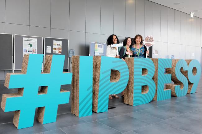 Participants at IPBES sign