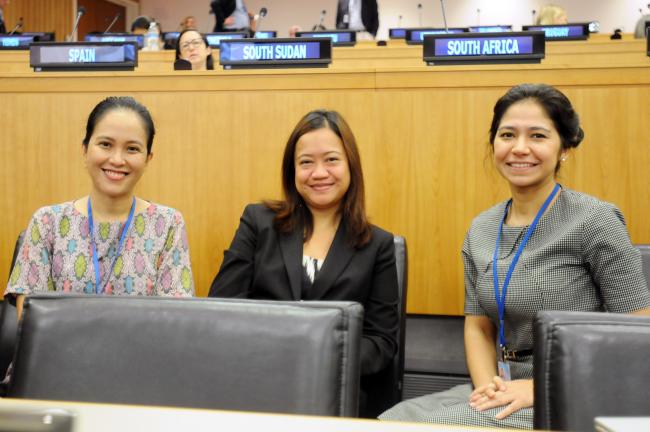 L-R: Charlene Beriana and Azela Arumpac-Marte, the Philippines; and Alicia Gauto Vázquez, Paraguay