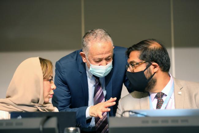From L-R: Malak Al Nory, Saudi Arabia; Abdalah Mokssit, IPCC Secretary; and Farhan Akhtar, US
