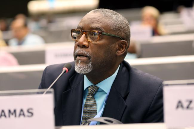 Jeffrey Simmons, Bahamas