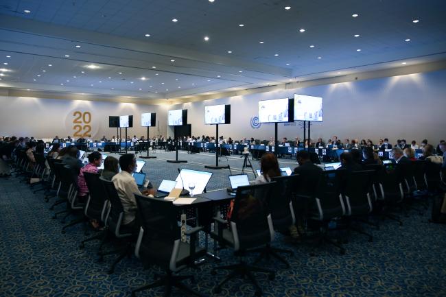 View of the room during informal consultations on Reviews on a voluntary basis of information reported