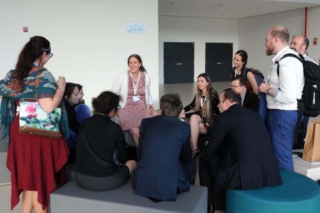 Delegates from the Czech Republic meet informally