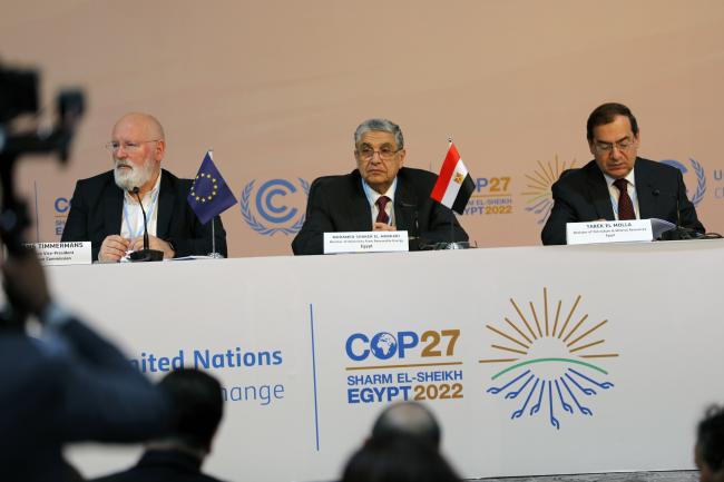 From L-R: Frans Timmermans, Executive Vice-President, European Commission; Mohamed Shaker El-Markabi, Minister of Electricity and Renewable Energy, Egypt; and Tarek El-Molla, Minister of Petroleum and Mineral Resources, Egypt