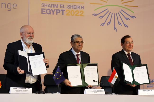 From L-R: Frans Timmermans, Executive Vice-President, European Commission; Mohamed Shaker El-Markabi, Minister of Electricity and Renewable Energy, Egypt; and Tarek El-Molla, Minister of Petroleum and Mineral Resources, "From L-R: Frans Timmermans, Executive Vice-President, European Commission; Mohamed Shaker El-Markabi, Minister of Electricity and Renewable Energy, Egypt; and Tarek El-Molla, Minister of Petroleum and Mineral Resources, Egypt - ClimateCOP27- 16Nov2022 - Photo (32635)"