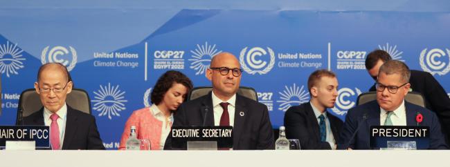 From L-R: IPCC Chair Hoesung Lee; UNFCCC Executive Secretary Simon Stiell; XXX