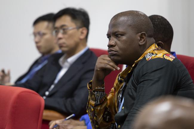 Observer focused side event