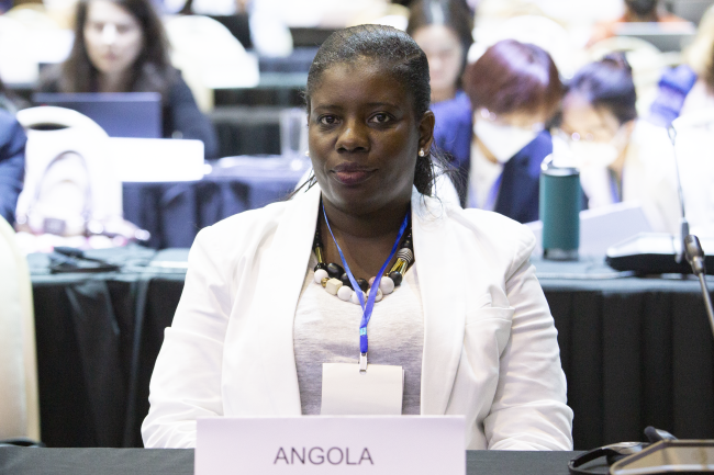 Belarmina Paxe Almeida, Angola