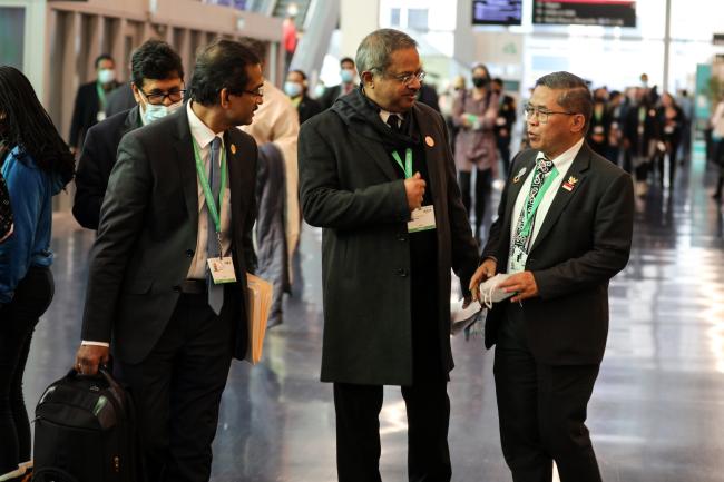 From L-R: Raghu Prasad, India; Chandra Prakash Goyal, India; and Alue Dohong, Vice Minister of Environment and Forestry, Indonesia