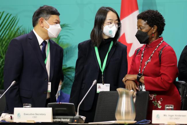 From L-R: COP 15 President Huang Runqiu, Minister of Ecology and Environment, China; Yulin Fu, China; and Elizabeth Maruma Mrema, CBD Executive Secretary; and 
