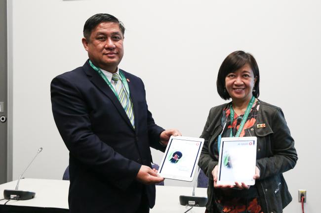 Ekkaphab Phanthavong, ASEAN Secretaria and Theresa Mundita S. Lim, ACB_SideEventsCBDCOP15_10Dec2022_Photo.jpg