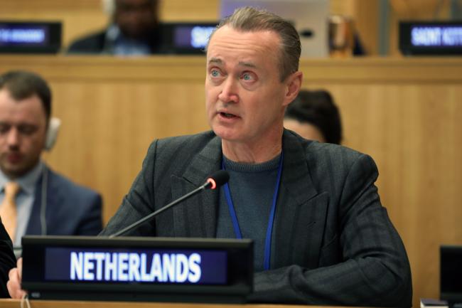 René Lefeber, the Netherlands, facilitated the informal discussions on EIAs