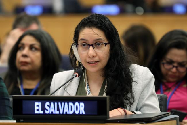 Ligia Flores Soto, El Salvador, facilitated the informal discussions on CB&TT