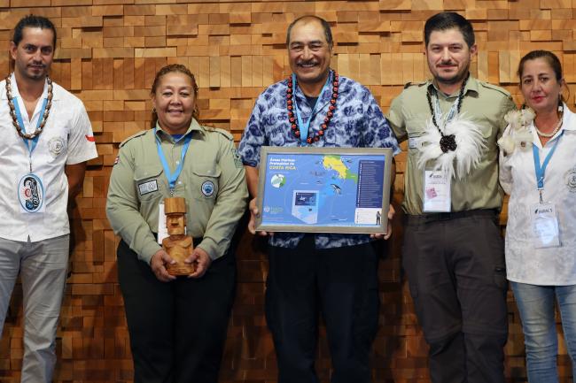 Group photo of the representatives of Rapa Nui and Costa Rica 