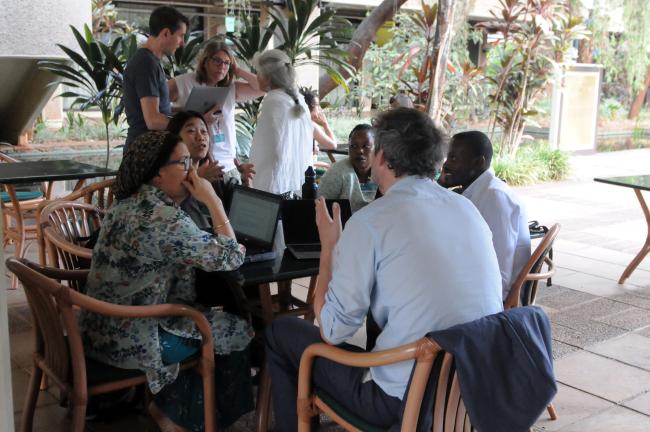Informal discussions between sessions