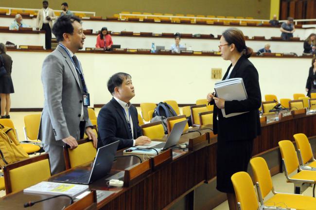 (L-R) Youngdawng Moh, Changyoul Lee, and Jung-Eun Kim, Republic of Korea