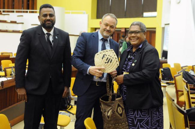 Raymond Mohammed, Fiji, ISA-27 Council President Tomasz Abramowski, Poland, and Raijeli Taga, Figi