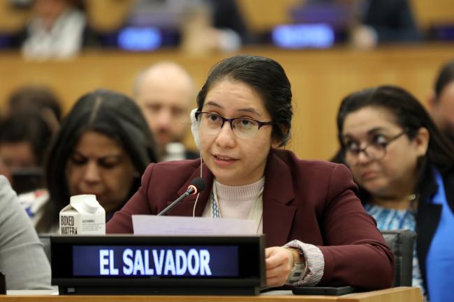 Ligia Flores Soto, El Salvador, facilitated the informal discussions on CB&TT