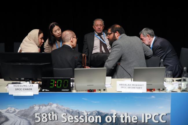 Farhan Akhtar, US and Malak Al-Nory, Saudi Arabia reporting from the informal huddle 