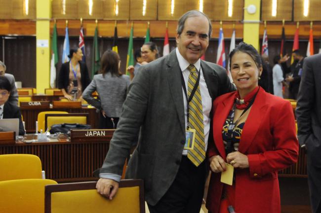 Juan José González Mijares, Mexico, and Elza Marcelino de Castro, Brazil