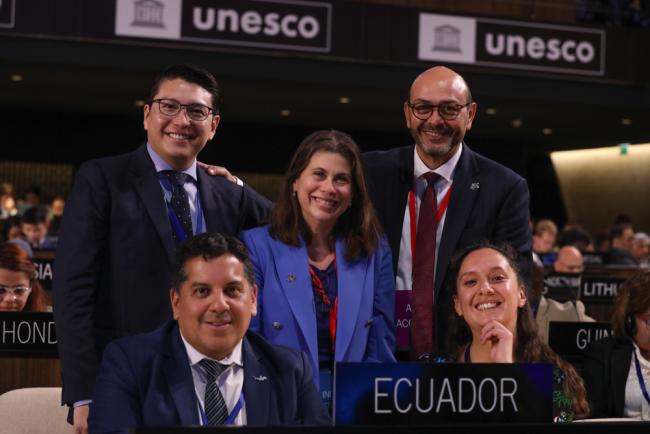 Delegates from Ecuador