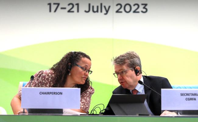 Deidré Januarie, Chair, CGRFA, and Dan Leskien, CGRFA Secretariat