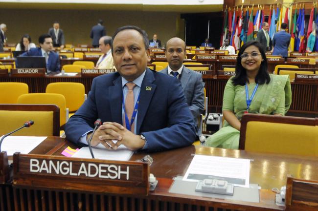 Muhammad Abdul Muhith and Mohammad Ahtashamul Haq Khan, Bangladesh, and Tamanna Khan, ISA Secretariat