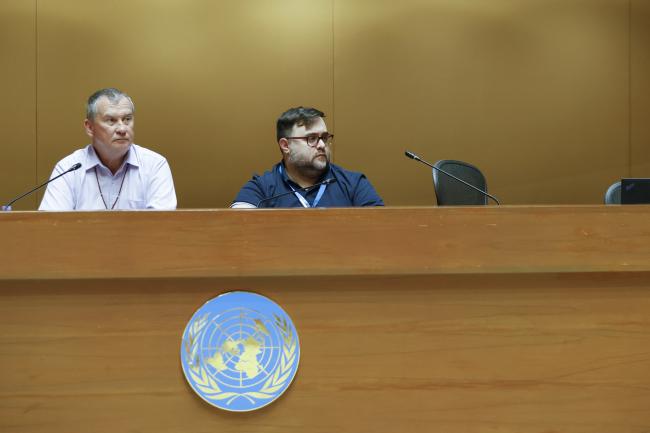 Patrick McInerney, Australia and Juan Jose Galeano, Argentina facilitating a contact group on proposed adjustment 