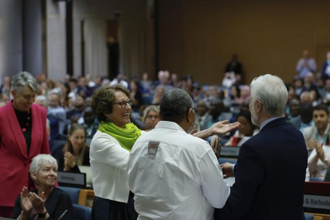 Thelma Krug congratulating Jim Skea for his election as IPCC Chair 