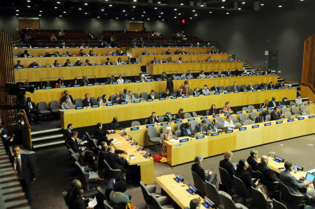 Delegates during the session on Accelerating decarbonization
