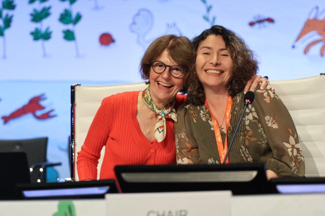 Outgoing IPBES Chair Ana María Hernández Salgar and IPBES Executive Secretary Anne Larigauderie