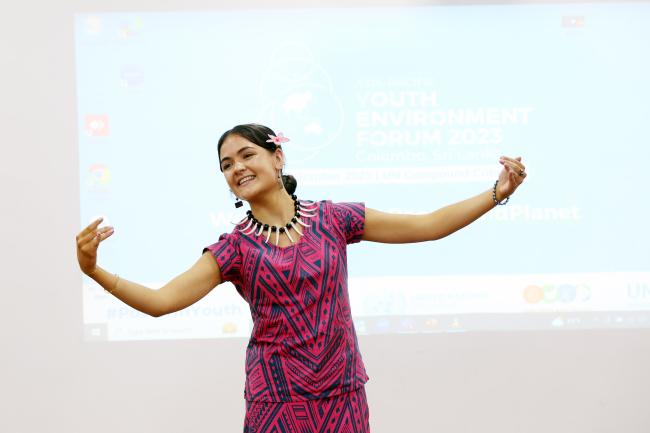 Āniva Clarke, performed a traditional Samoan dance 