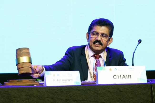Anil Jasinghe, Secretary, Ministry of Environment, Sri Lanka Gavel 