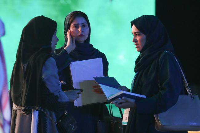 Delegates speak informally
