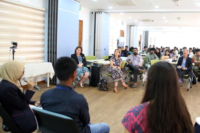 Plenary view of the youth forum 