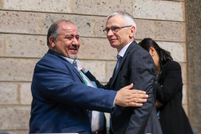 Meeting Rapporteur Bilal Qtishat, Jordan, with David Cooper, Acting Executive Secretary, CBD