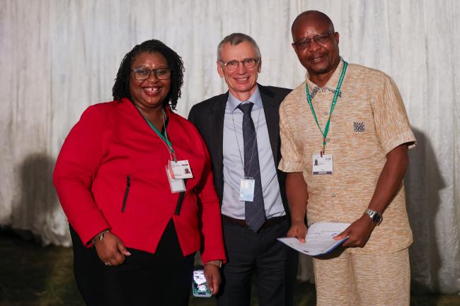 From L-R: Wadzanayi Goredema-Mandivenyi, CBD Secretariat; David Cooper, Acting Executive Secretary, CBD; and Roy Mugiira, Kenya