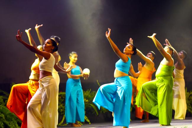 Sri Lanka dancers 