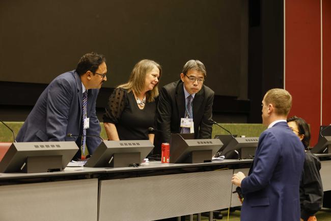 Cochairs and Secretariat interact with delegates- MinamataCOP5 - 1Nov2023 – Photo.jpg